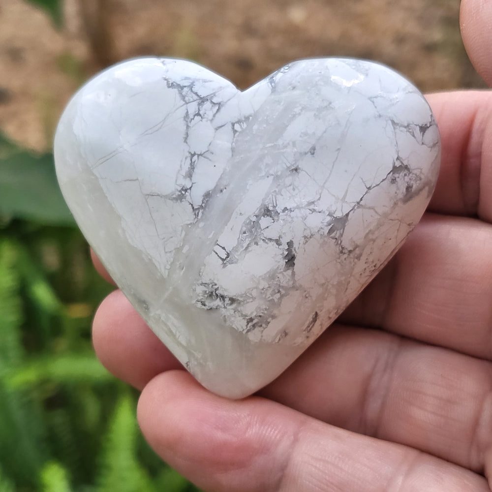 Howlite Heart item 72