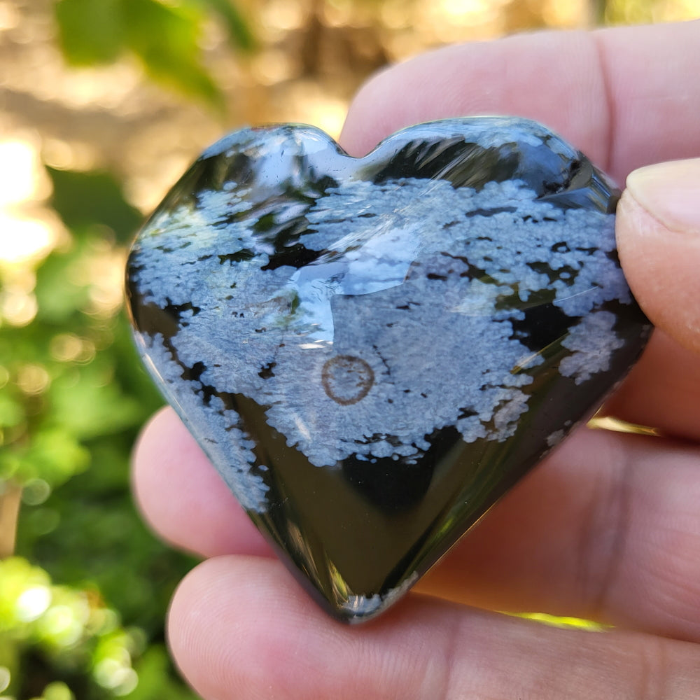 Snowflake Obsidian Heart item p12